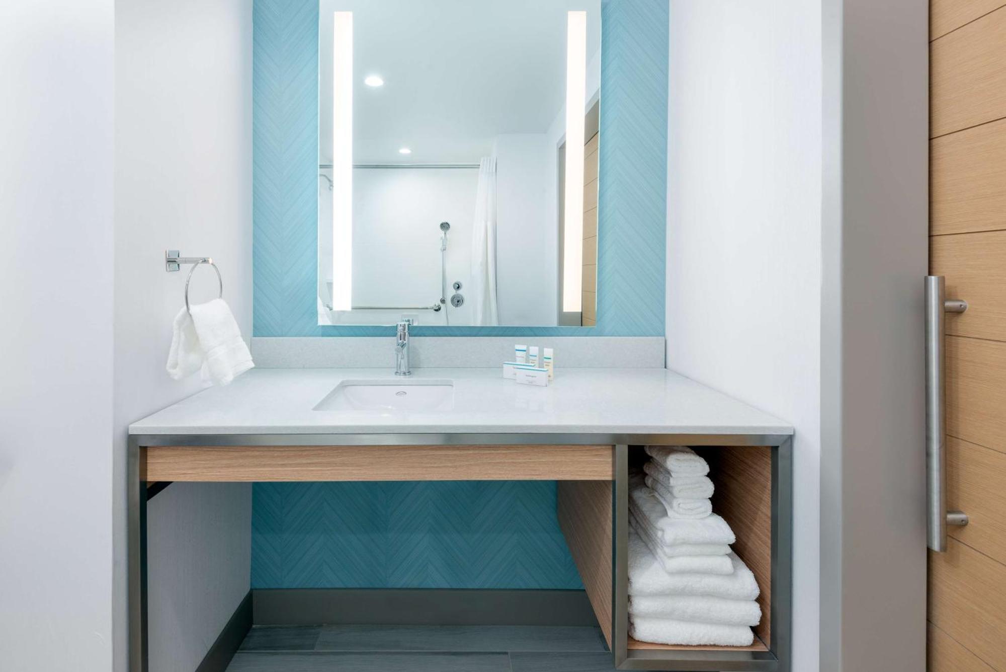 Hilton Garden Inn Panama City Airport, Fl ภายนอก รูปภาพ